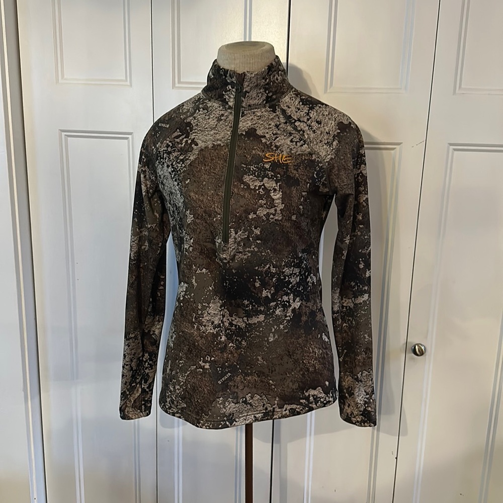 She Outdoor Camouflaged Pullover
